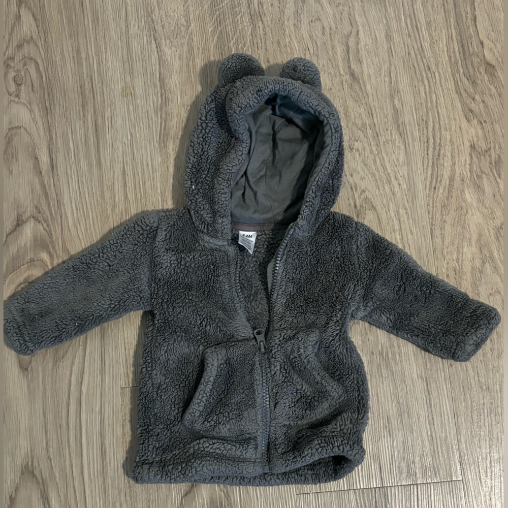 ⭐️4/$30⭐️ 3-6M Fluffy Bear Sweater